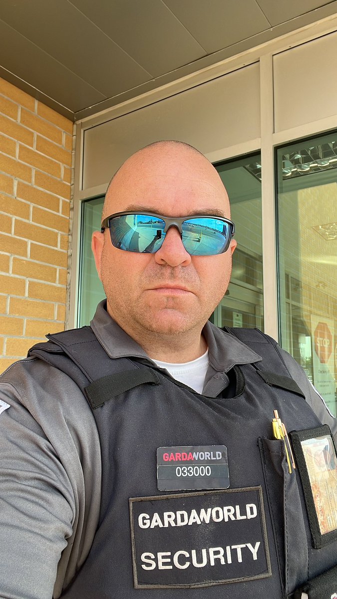DanMac2014's tweet photo. Working in the warm sun today in the #Toronto area (32•C/89•F) - not terrible, but might need an #IcedCap sometime throughout the day to cool down! #ThursdayVibes @TimHortons https://t.co/kHfMMv1YwQ