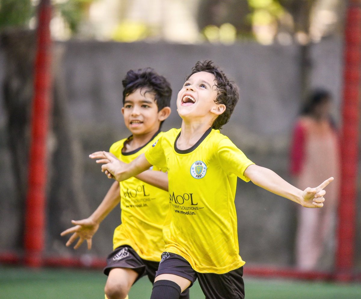 The Beautiful Game feat. Luca & Kabir ❤️😍❤️

#FootballCoaching #FootballTraining #WeLoveFootball