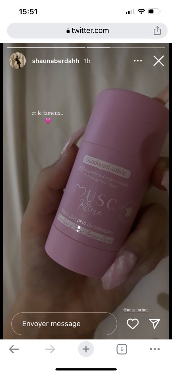 Nousnous131's tweet photo. La loi a peine passé que des influenceurs mineurs dont la mère connaît très bien cette pour avoir été entendu dessus là contourne déjà shauna berdah comme à son habitude ne mentionne pas sponsorisé ou partenariat @AssembleeNat @BrunoLeMaire https://t.co/pkZ9hdMCBx