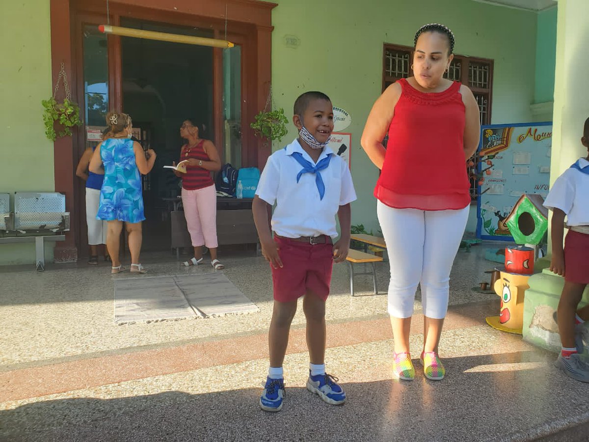 LisneyPopa's tweet photo. A nuestras niñas y niños de la Educación Especial💖💙💚
Feliz día de la Infancia.
Ustedes son nuestra razón de ser,  para ustedes siempre un mundo con derechos. https://t.co/HtIyedRgQ6