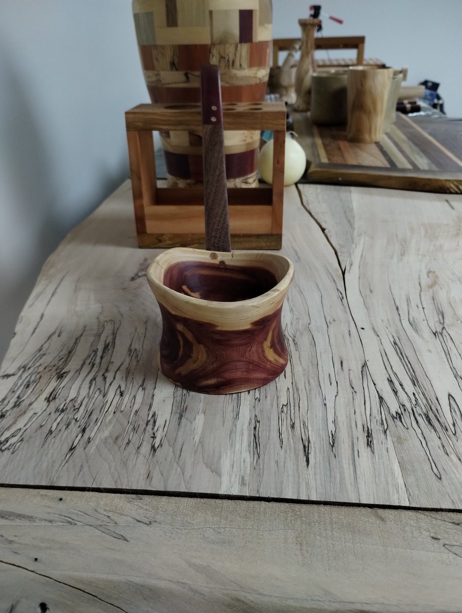 Luporobert2's tweet photo. On a scale of 9-10 how 😎 is this ladle?
#RedCedar
#Walnut
#PurpleHeart https://t.co/WeVY99SkOY