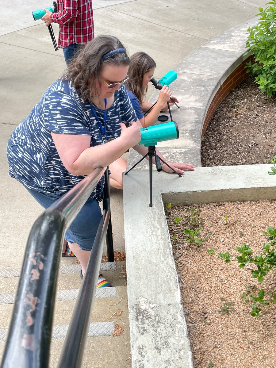 NationalSCF's tweet photo. From telescopes to cell phone microscopes to solar eclipse preparation, our #NationalSTEMScholars continue to have an engaging week of advanced #STEM training @GattonAcademy at @wku! #STEMeduation @GiftedStudies https://t.co/Uzv1c5agG4