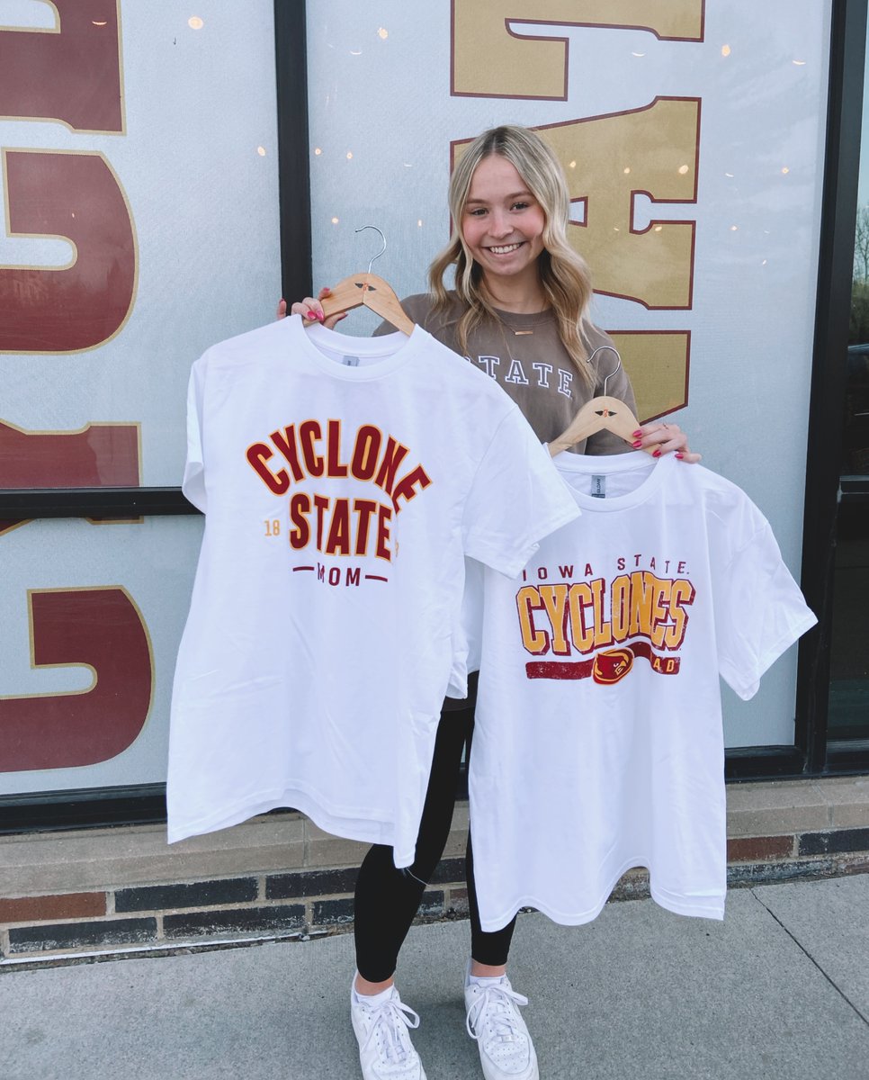 FRESHMEN: Bring your parents to Barefoot this month for a FREE TEE for mom OR dad and a !! STUDENT FREEBIE !! 🎈🤍🌪️
- while supplies last
- parent must be present to receive free tee
- limit one tee per family
#shopbarefoot #cyclONEnation #iowastate #cyclones