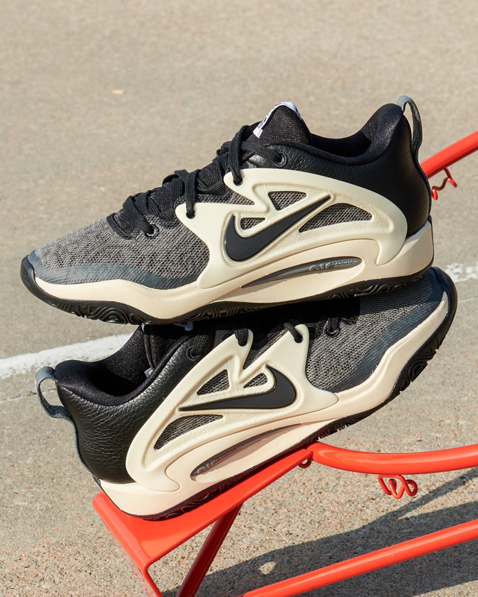 Foot Locker on Twitter "Pass the rock & grab the mic 🎤 🏀 Celebrate the