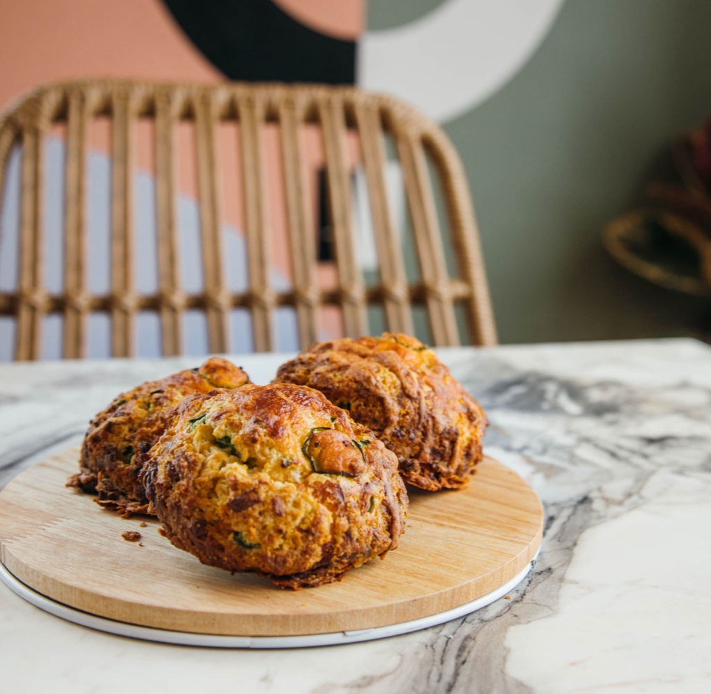 The New Kids on the Block.

🚨 Y'all ready for a Two Guns Pastry Launch? 🚨
The early summer trio of new heavy-hitters available at all Two Guns locations, from left to right:
The Striped Croissant, filled with pastry cream and fresh raspberry jam.
The Cornbread Scone, with ch...