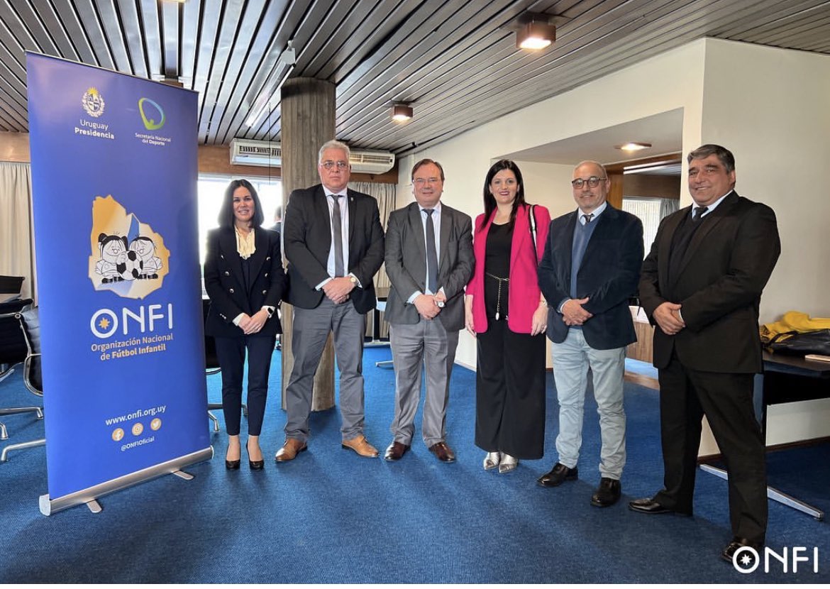 KerstinJourdan's tweet photo. La @AUFOficial integrará en su Comité Ejecutivo al mejor Presidente que @ONFIOficial pudo tener.
Compañero, solidario, incondicional, trabajador y perseverante @EduardoMosegui 
Tus logros serán los nuestros 💪🏼 
Éxitos mi gran amigo! https://t.co/aBZffCU3NN