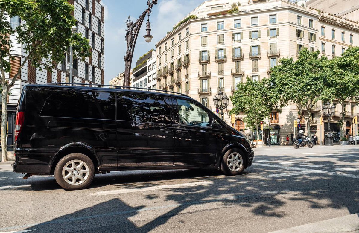 If you’re looking for a luxury MPV suitable for all journeys, from business to pleasure, you should strongly consider hiring the #MercedesVito at JK.
tinyurl.com/yc3ysyz6

#mercedesbenzvito #mercedesbenz #mercedes #vito #vclass #mercedesvito #benz #vitohire #chauffeurservice