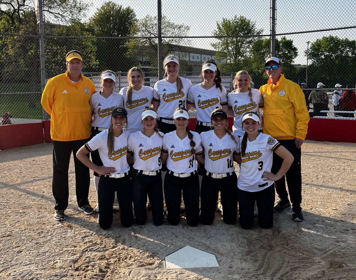 🥎It’s SECTION CHAMPIONSHIP DAY!!!🥎🥎
Come out and watch your Mankato East Cougars take on New Prague for the 2AAA crown. 
⏰5pm start @ 📍Caswell Park