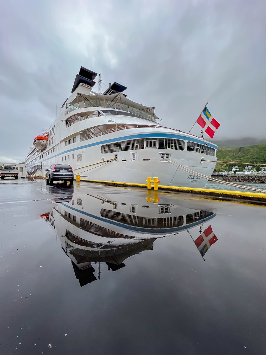 WindstarCruises's tweet image. Feelin the wind in your hair and the adventure in your soul as you sail through the spectacular beauty of Iceland with Windstar! 🌬️ 🛳️ ❄️ 

🗻:ow.ly/fYU250Oer22

 #IcelandicAdventure #WindstarCruises #SpectacularViews #TravelGoals