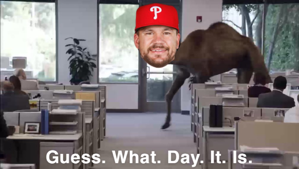 Kyle Schwarber walking into the clubhouse today

#RingTheBell