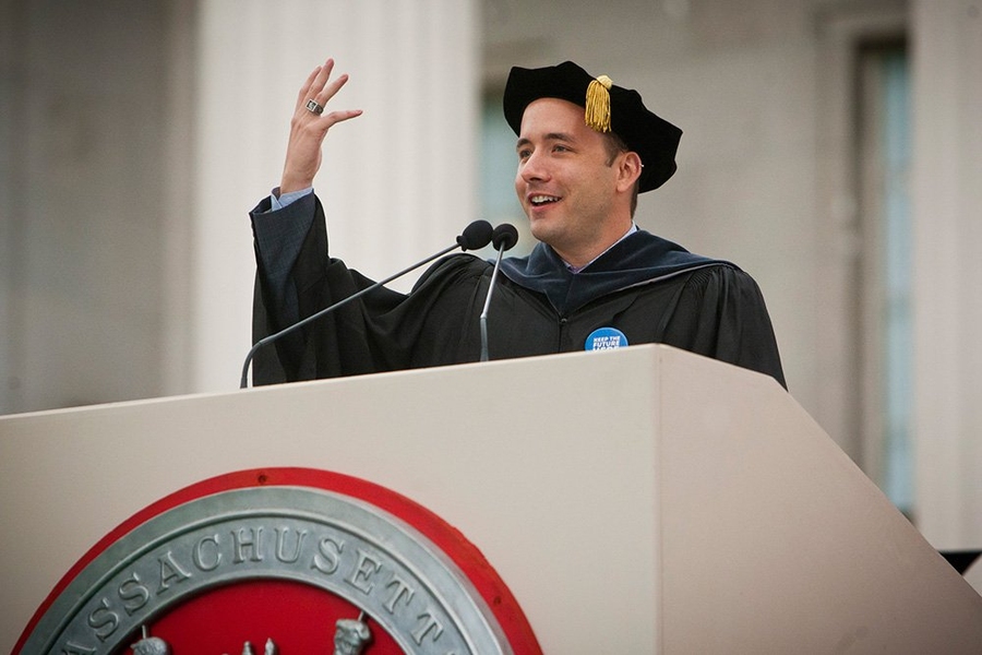 “The happiest and most successful people I know don’t just love what they do, they’re obsessed with solving an important problem.” ~Dropbox cofounder @‌drewhouston ’05, 2013 MIT Commencement speaker bit.ly/43fV91I #MIT2023