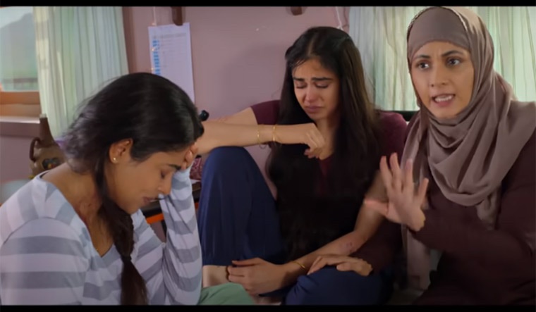 @MrSinha_ I just listened to Facebook video, Hindu girl got introduced through Muslim classmate.

#TheKeralaStoryMovie was right to expose classmate who influenced Shalini. @sudiptoSENtlm 

I request @NCWIndia @NCPCR_to show this video to all girls.