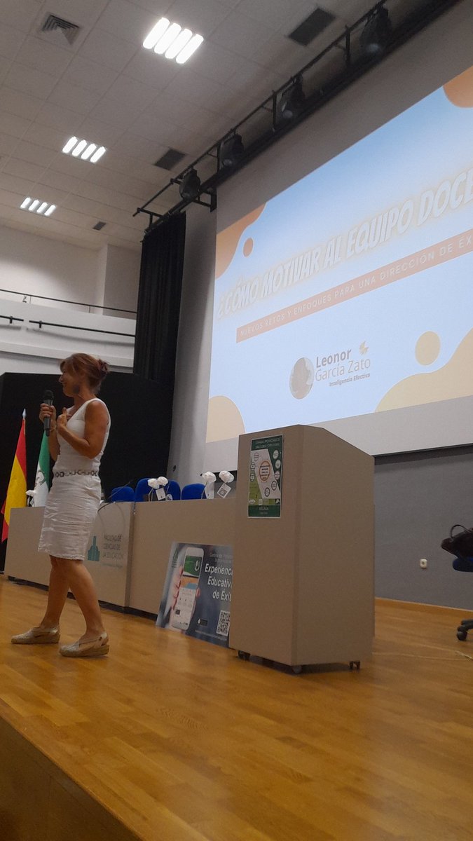 cepmalaga's tweet photo. ¿Cómo motivar al equipo docente? en las jornadas nuevos retos y enfoques para una dirección de éxito, con Leonor García Zato. @asadipre @Educacion_UMA @cepmalaga https://t.co/2QT7aKeOK6