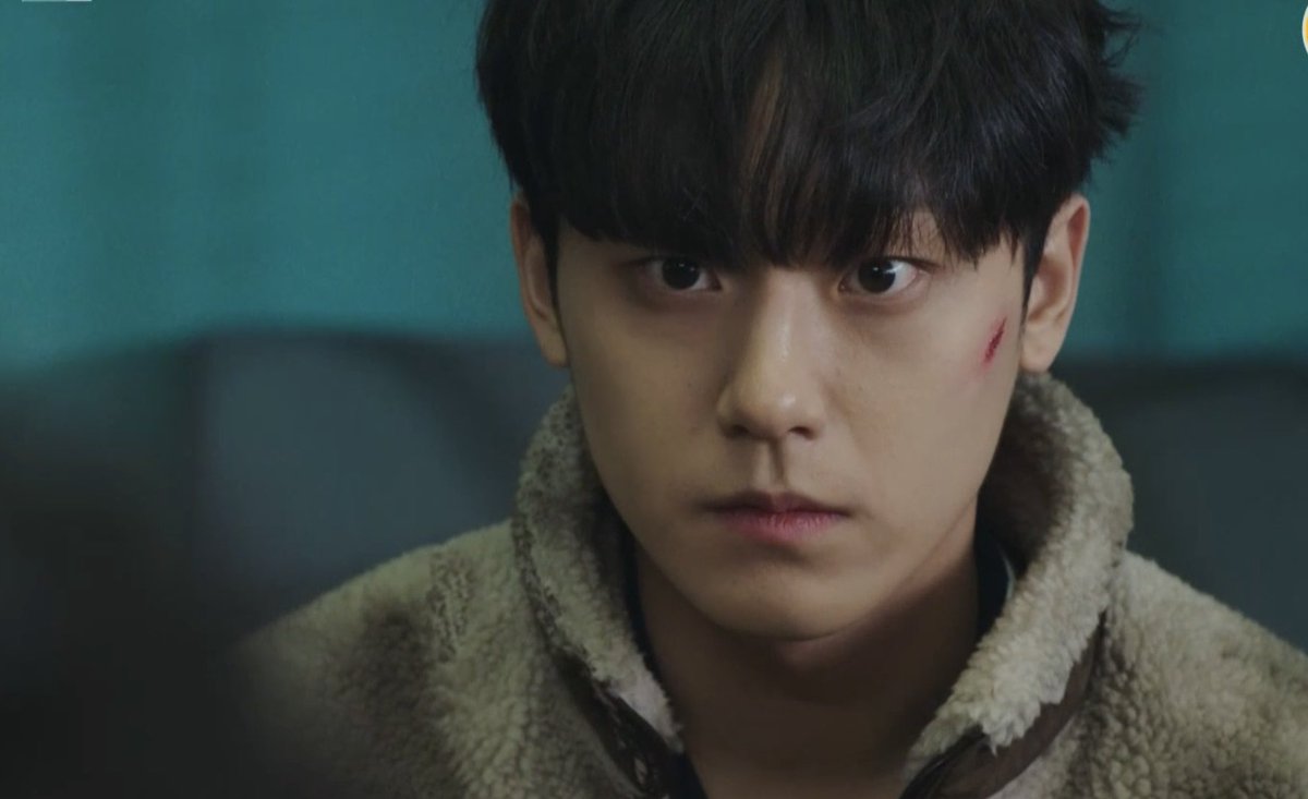 when dohyun has to act in a child body but already a prosecutor who regained his memories. damn the duality he served is unbelievable 

#TheGoodBadMotherEp12 #TheGoodBadMother