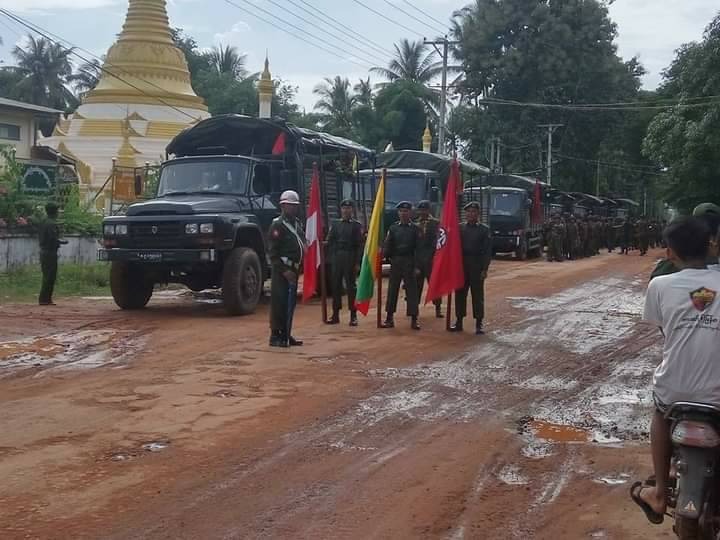 MizzimaNews's tweet photo. ခလရ (၁)တပ်ရင်းမှူးဒုဗိုလ်မှူးကြီးသူရိန်ကို စစ်ကောင်စီ သေဒဏ်ချပြီး ပိုင်ဆိုင်မှုများချိတ်ပိတ်သိမ်ဆည်းဟုဆို
==========

https://t.co/xOc42VK4rT

#mizzima
#ဒုဗိုလ်မှူးကြီးသူရိန်
#စစ်ခုံရုံးဖြင့်စစ်ဆေး
#သေဒဏ်
#ပိုင်ဆိုင်မှုများချိတ်ပိတ်သိမ်းဆည်း https://t.co/1XGIDiaEIa