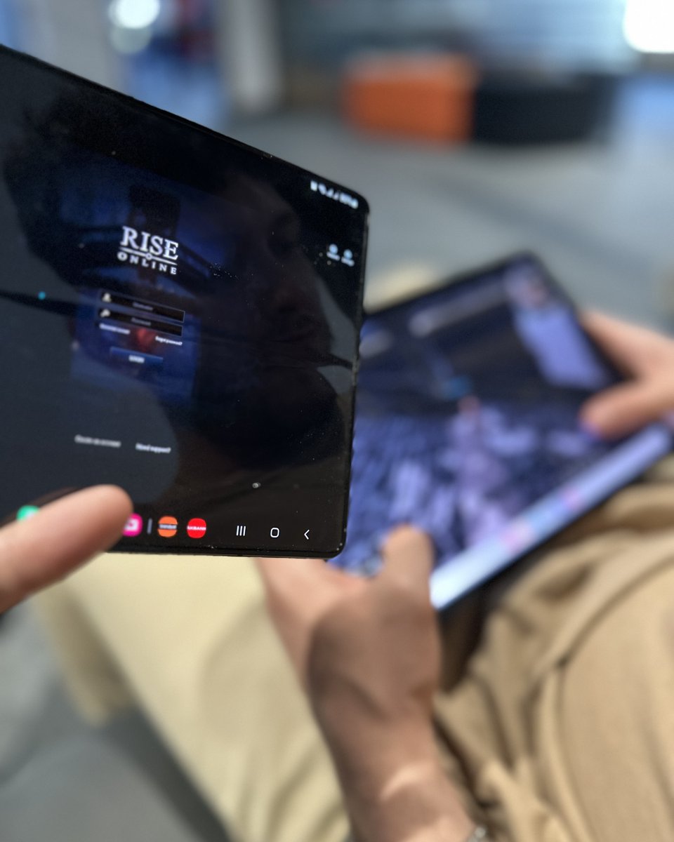 Rowofficial_TR's tweet photo. Mac IOS , Tablet, Akıllı Telefonlardan ve Ekran kartı olmayan bilgisayarlardan nasıl oluyor da bu kalitede Rise Online World oynanılıyor?
Beklemede kalın!😊 https://t.co/Y56FFuyfnk