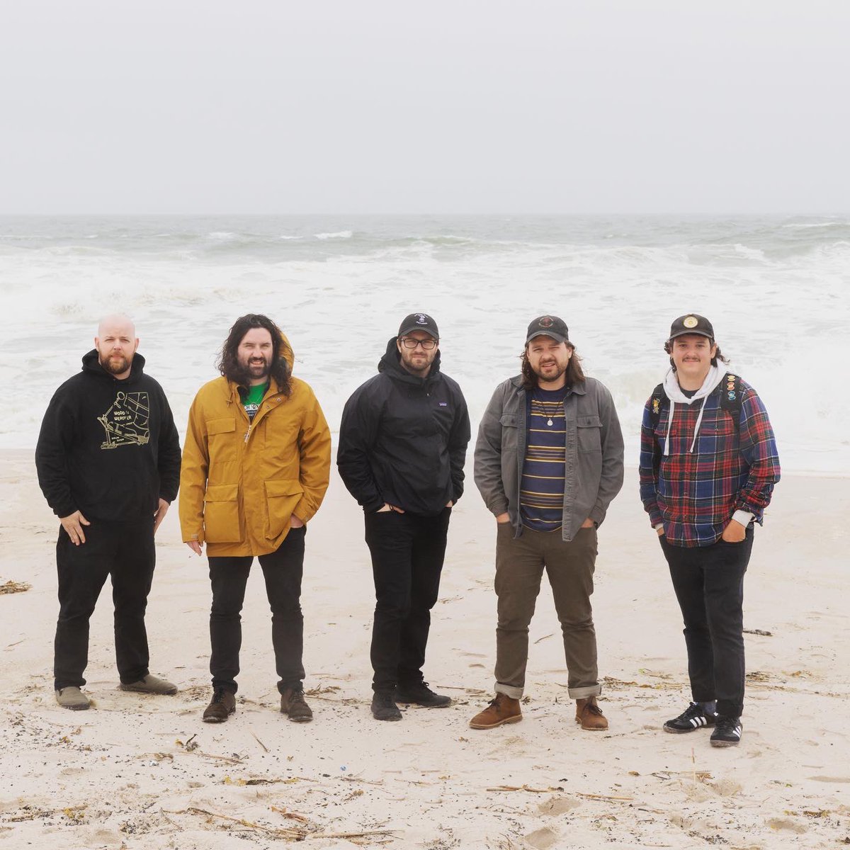 bornwobonesband's tweet image. five average height kings 👑