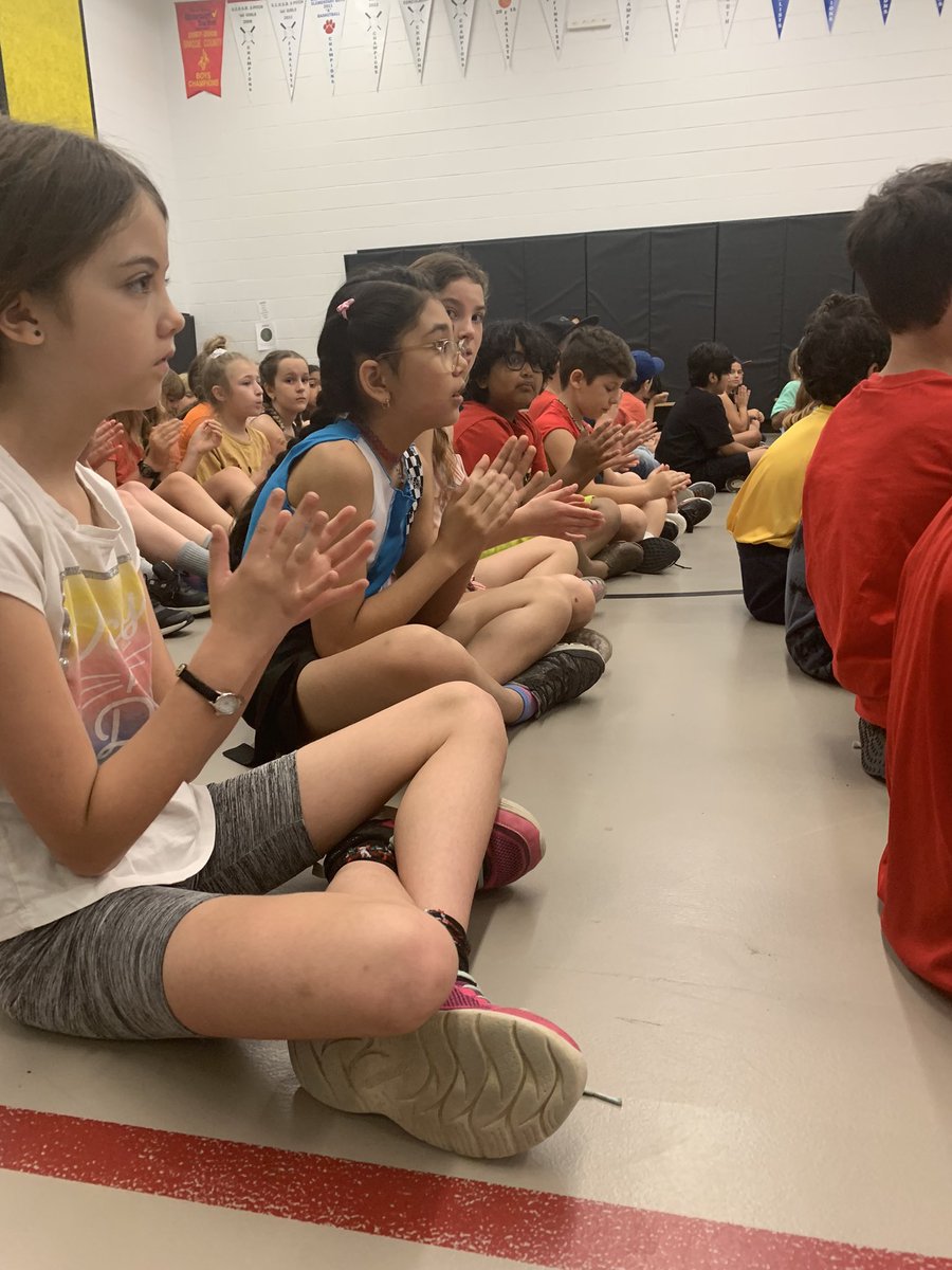 WarnicaPS's tweet photo. Merci Ariko! @SCDSBmusic @SCDSB_Bonjour https://t.co/ZYfanwSbBr