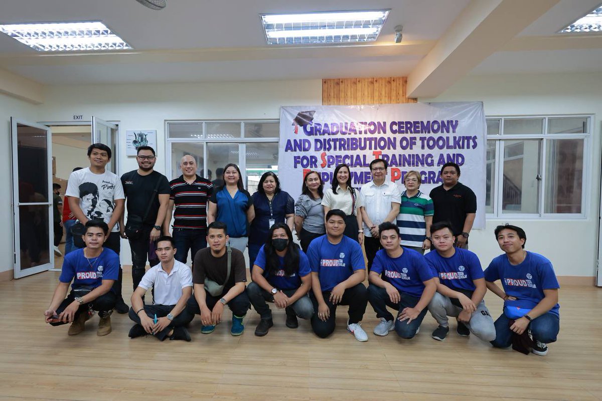 Quezon City Government on Twitter "Dumalo sa graduation ceremony sina