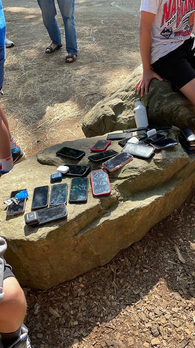Phone rock. No place for technology when climbing.