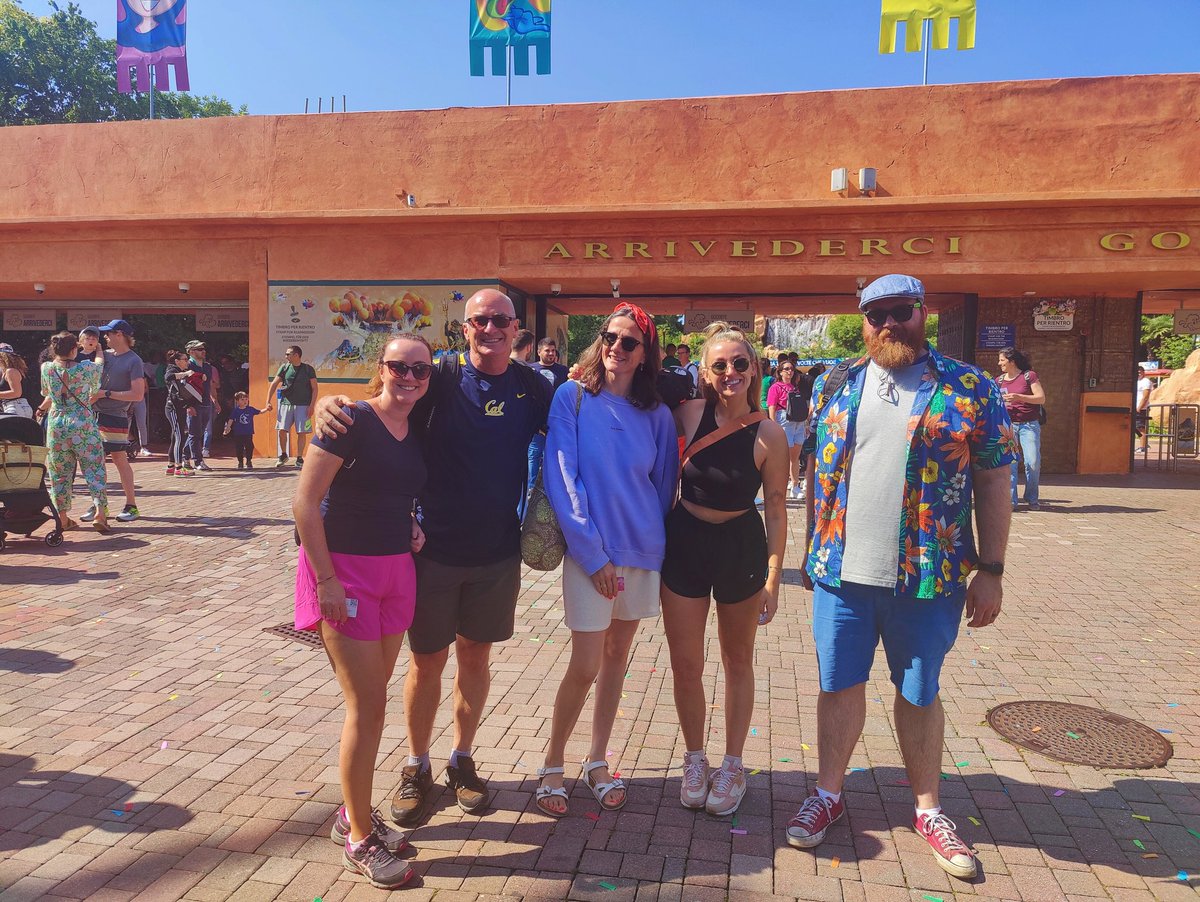 ShellClancy93's tweet image. When the teachers are more excited for the theme park than the students 🎢🏄‍♀️

Finishing up a successful year with the most beautiful @StepasideETSS crew ☀️🤌🏼🇮🇹   #TYtrip