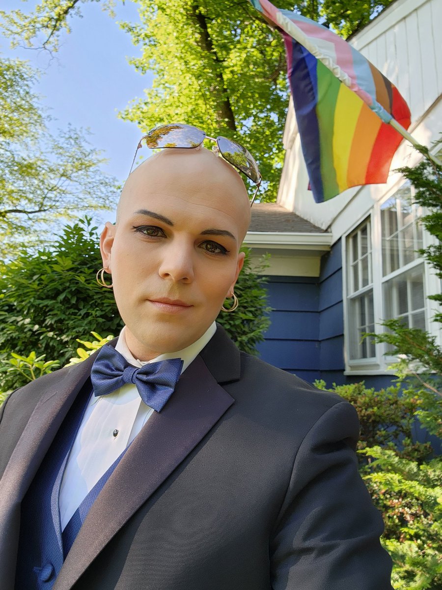 DrAutumn2's tweet photo. Happy Pride month  🏳️‍🌈 https://t.co/CewWsogAq9