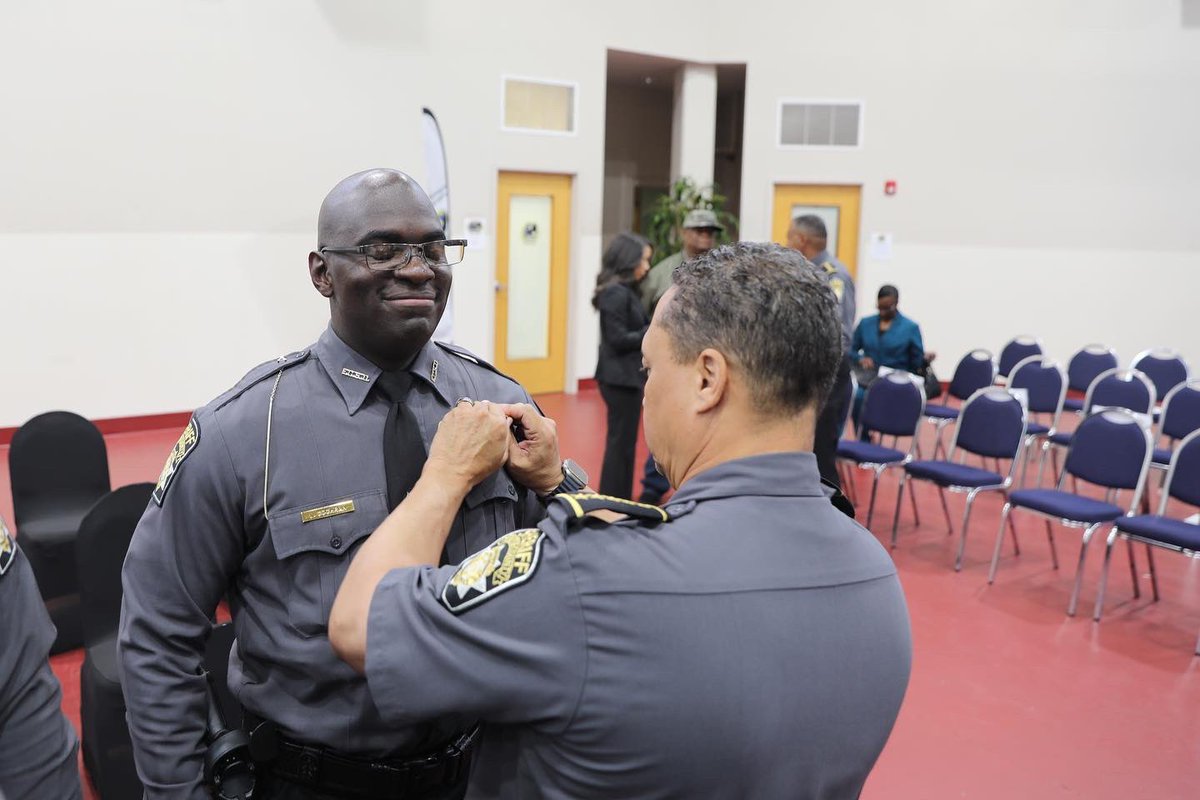 FultonSheriff's tweet photo. ICYMI: Congratulations to the outstanding officers of Fulton County Sheriff’s Office, who successfully completed rigorous training and sessions, celebrated with a remarkable mandate graduation ceremony.
#FCSOSTRONG https://t.co/31W0vl1x2E