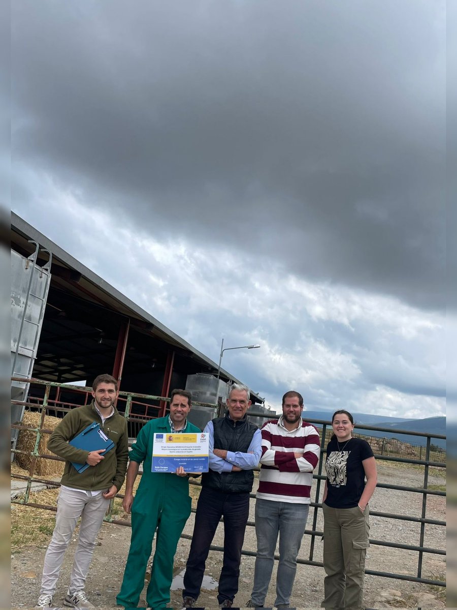AecraniN's tweet photo. Actividades del proyecto #BOVIEX dentro de las ganaderías de #avileña 🧬👍
@rfeagas @AgrisatSl @Digitanimal
#ganaderia #rural #100x100nuestro #DesarrolloRural #extensivo #ElCampoNoPara https://t.co/k6FPqe8AKY