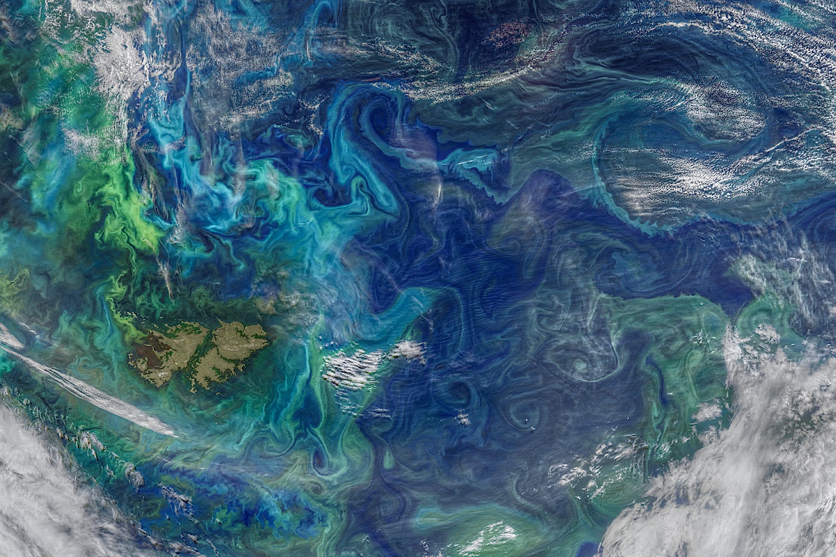 Peep the new cover photo 👀 🌊 Today is the start of #NationalOceanMonth! Throughout June we’ll be celebrating Earth’s stunning and dynamic ocean and sharing how @nasa studies the seas.