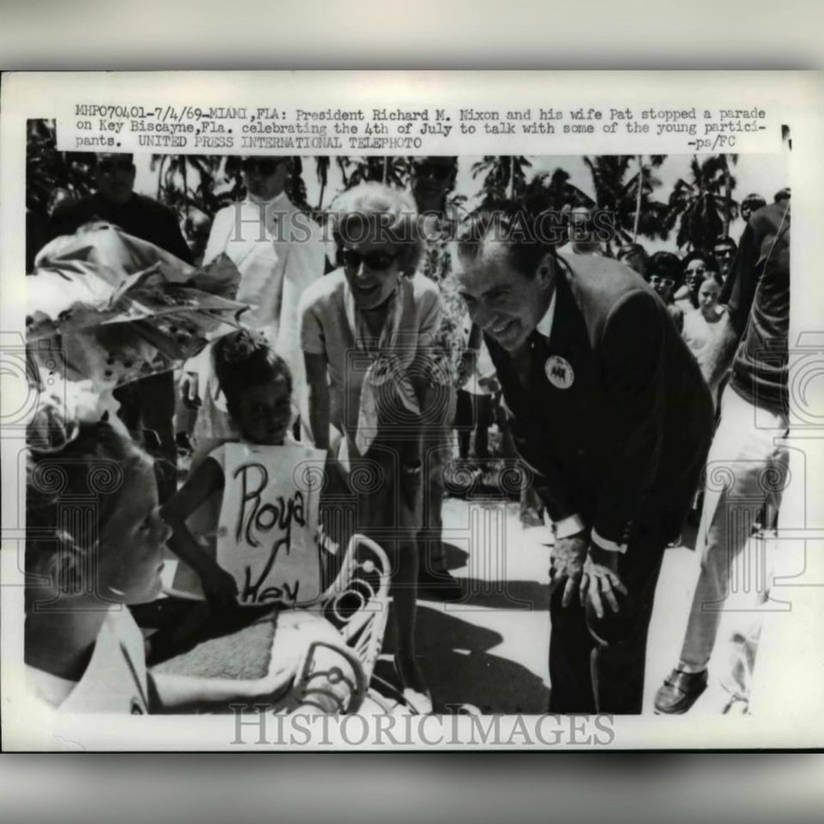 Throwback to the Key Biscayne 4th of July parade in 1969. ✌️🇺🇸✌️ Join the parade this year and become a part of our island's history!  Cash prizes for best homemade float! Sign up at kbcf.org/kb4th.❤️

#tbt #4thofjuly #nixon