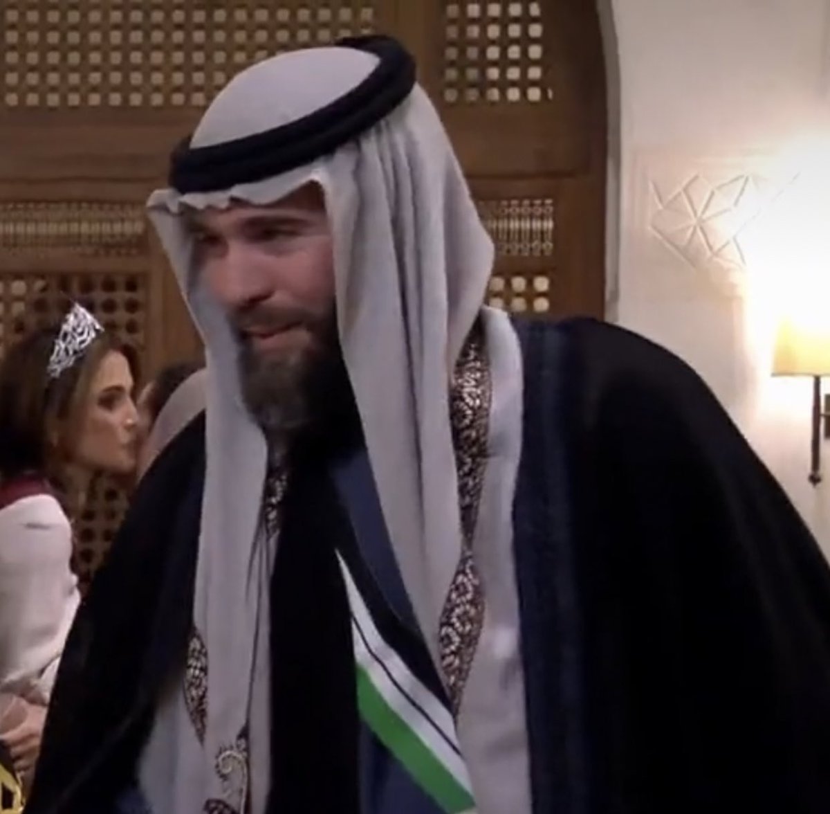 بتحسه سلطان عربي من العصر العباسي