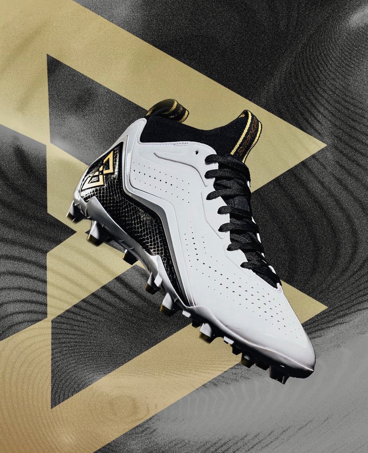 Football cleats cheap metal