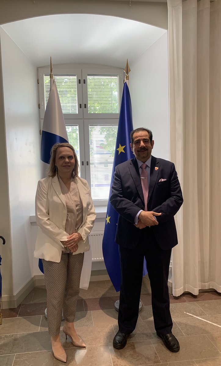 Good to meet  HE Abdulla Abdullatif Abdulla,  the Ambassador of Bahrain, who was in town for the @WCEF2023 ! Much to discuss on our bilateral relations, the next  #ManamaDialogue and developments in the region 🇫🇮🇧🇭 🇪🇺