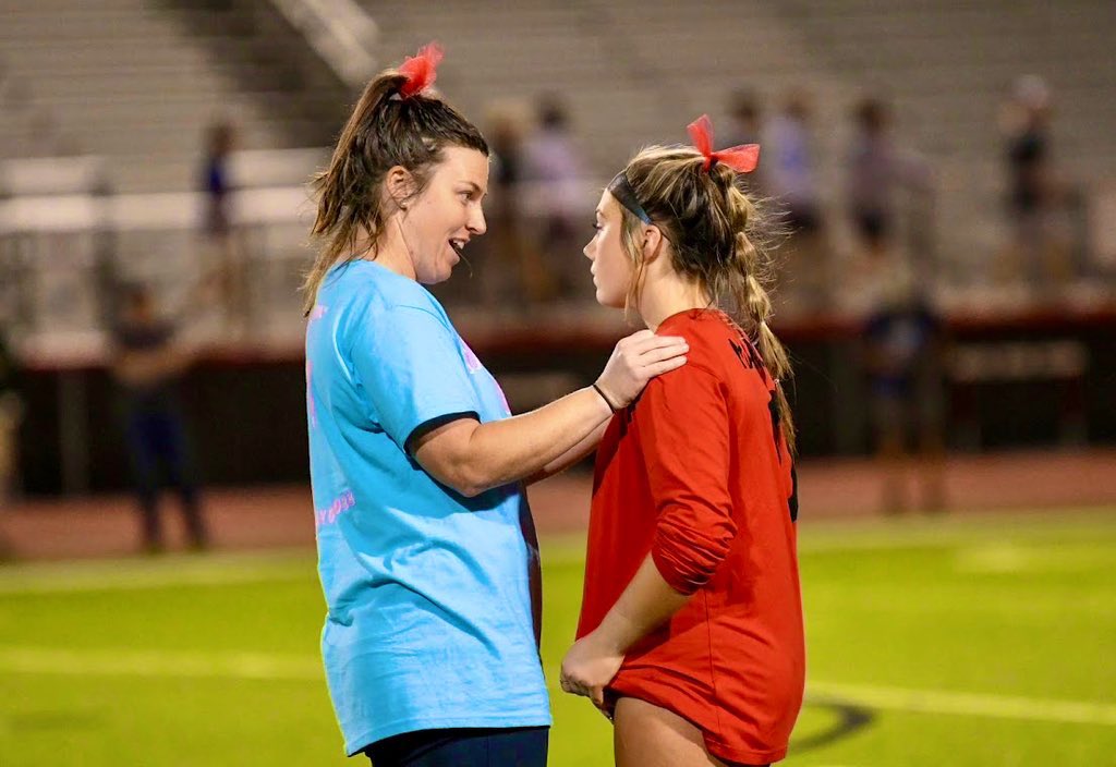 BryRussell0's tweet photo. Thank you to @Coach_Bagwell_ for everything you have done for @Marcus_MMFCG !! You have helped me a lot this year mentally! Thank you for always believing in me and our team! I appreciate you and I’m excited to see what you on your next chapter! 🤍 https://t.co/8iqoZa6jVD