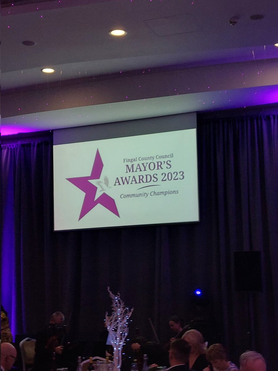 naoweir's tweet photo. Humbled to attend @Fingalcoco #mayorsawards2023 honouring local Community Champions who volunteer to help their communities. Very proud of @fingalcommunity staff for their work on this event and their partnerships across the county with volunteer groups making Fingal great. https://t.co/NaUZo6Tv5q