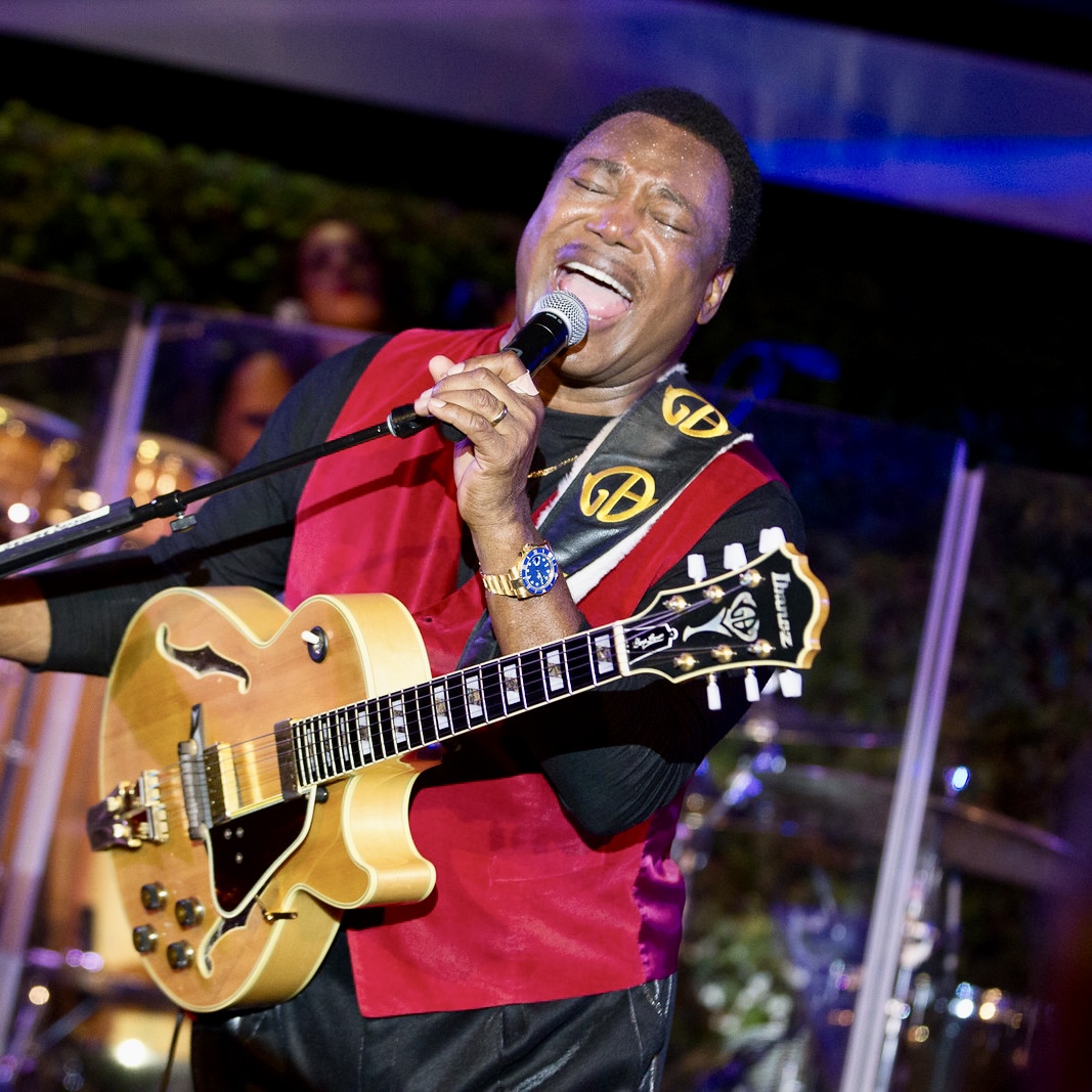 #ThrowbackThursday to George Benson performing at the Hyatt Summer Concert Series in 2015! 🤩🎸 Are you ready to see him LIVE again on August 13? Grab your tickets now and we will see you there! #HyattSeries #GeorgeBenson #summer #concertseries #NewportBeach #throwback