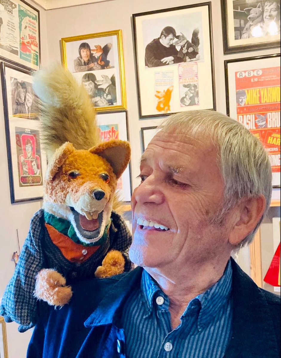 pompeyrod's tweet photo. Wow, blast from the past, Basil Brush reunited with Mr Roy (North), now 82. #BasilBrush #RoyNorth #BoomBoom https://t.co/2XJbCfkCyA
