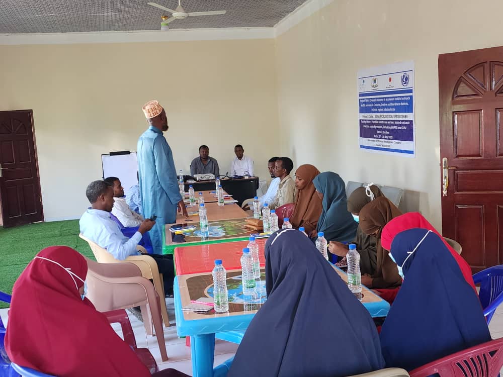 HDCSOMALIA's tweet photo. Through the support of UNICEF Somalia HDC conducting frontline heath workers training on basic infection control, orientation on GBV and MHPSS in Dollow district Gedo region. https://t.co/gWWBH4uxqv