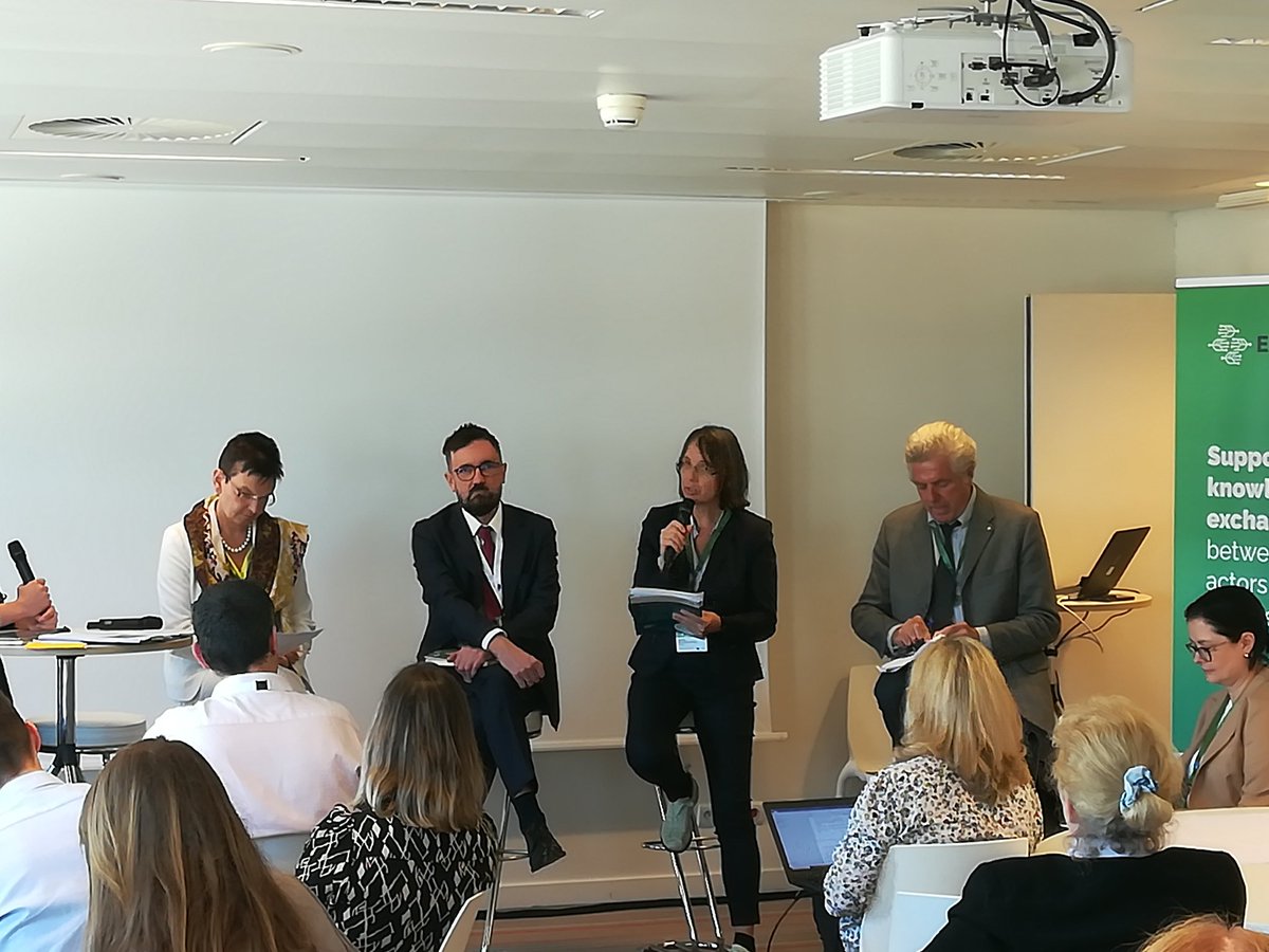 premiere_eu's tweet photo. "Coordination of and collaboration in #multiactor #research and #innovation projects require a different way of doing scientific work than in 'classic' #interdisciplinary research consortia. We should be franc and confess that the #multiactorapproach is ... 
1/2 https://t.co/aA2sXuOS2L