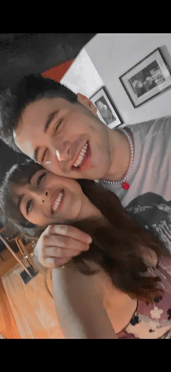 iQueRoxy's tweet photo. @TeamELINICIO @atlgarza 2015/2023💖

Nos dio un GlowUp la vida jajaja💞 https://t.co/E0lp94IZ1h