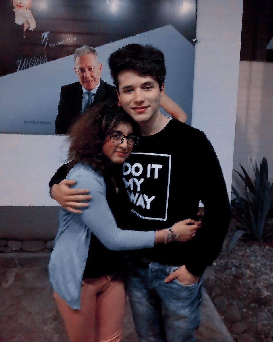 iQueRoxy's tweet photo. @TeamELINICIO @atlgarza 2015/2023💖

Nos dio un GlowUp la vida jajaja💞 https://t.co/E0lp94IZ1h