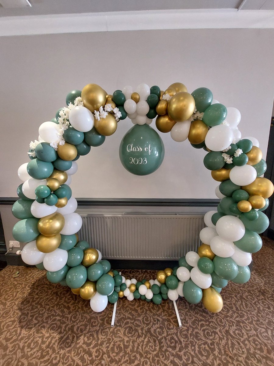 MissBerrall_BA's tweet photo. I hope everyone had a fantastic time at our @Boness_Academy Prom last night! You all looked amazing and the venue staff praised you for your conduct. It's been a pleasure teaching you over the last 6 years and I wishing you all the best of luck in the future ✨️ https://t.co/MeXihj1ABu