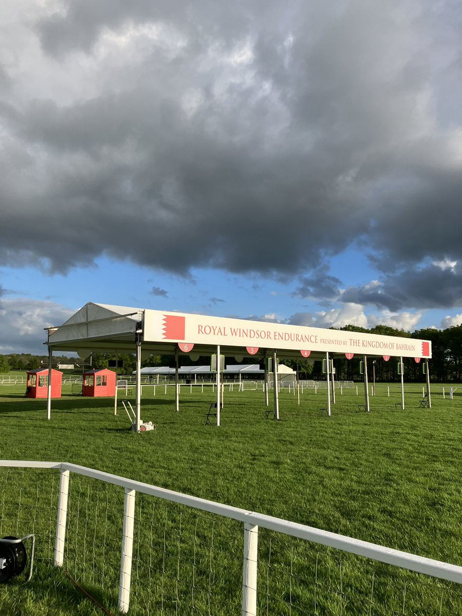RaynerIzzy's tweet image. Royal Windsor Horse Show and Royal Windsor Endurance @windsorhorse is my favourite week of the year, and it was great to be part of the team putting it on! #RWHS #groundteam #tractors #wetweather