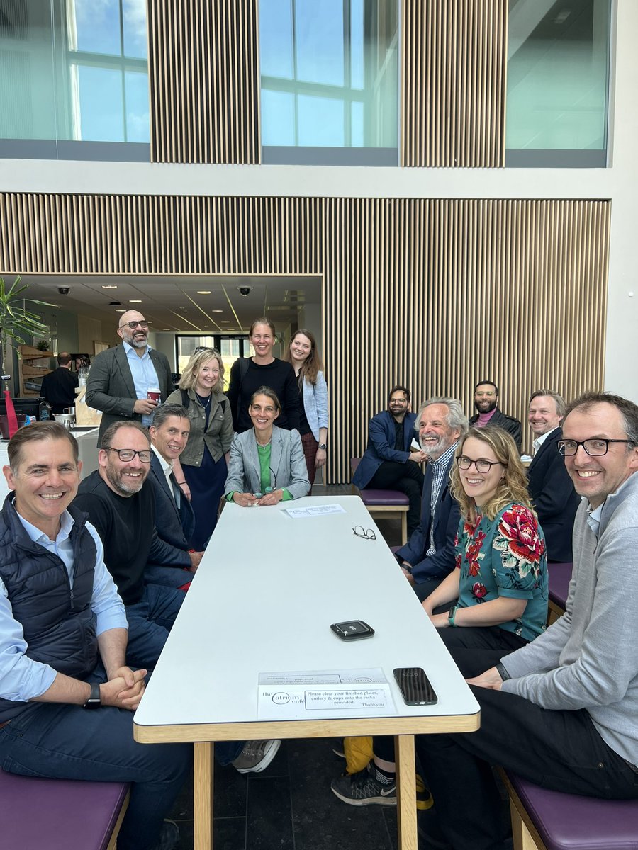 Elena Marco tweet media