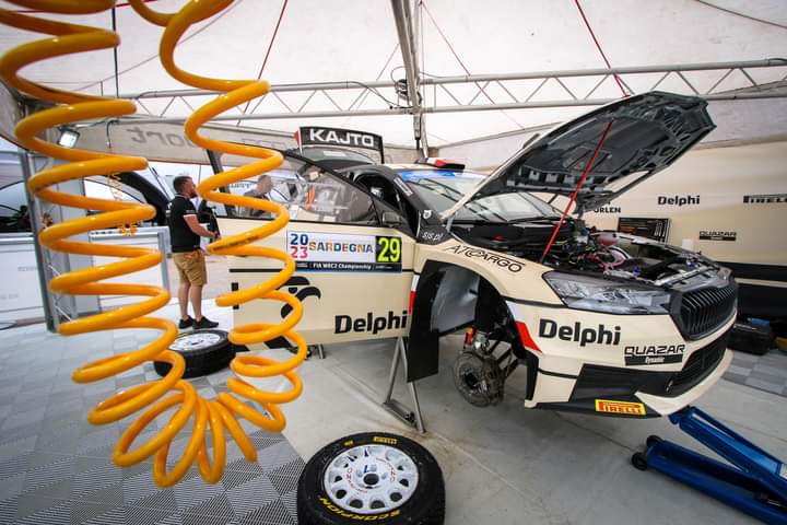 RaceSeven.com tweet media