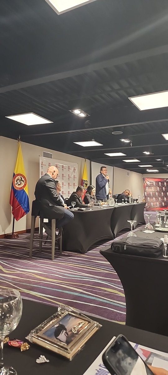 Suntfira presentes en el foro internacional de pensiones organizado por <a href="/uniamericas/">UNI Américas</a> en la ciudad de Bogotá, en compañía de <a href="/SUNTNAFIN/">SUNTNAFIN</a> y en representación de la <a href="/fenabadmx/">FENABAD</a> . Agradecemos la invitación a #UNIAmericas, por una #PensionDigna .
