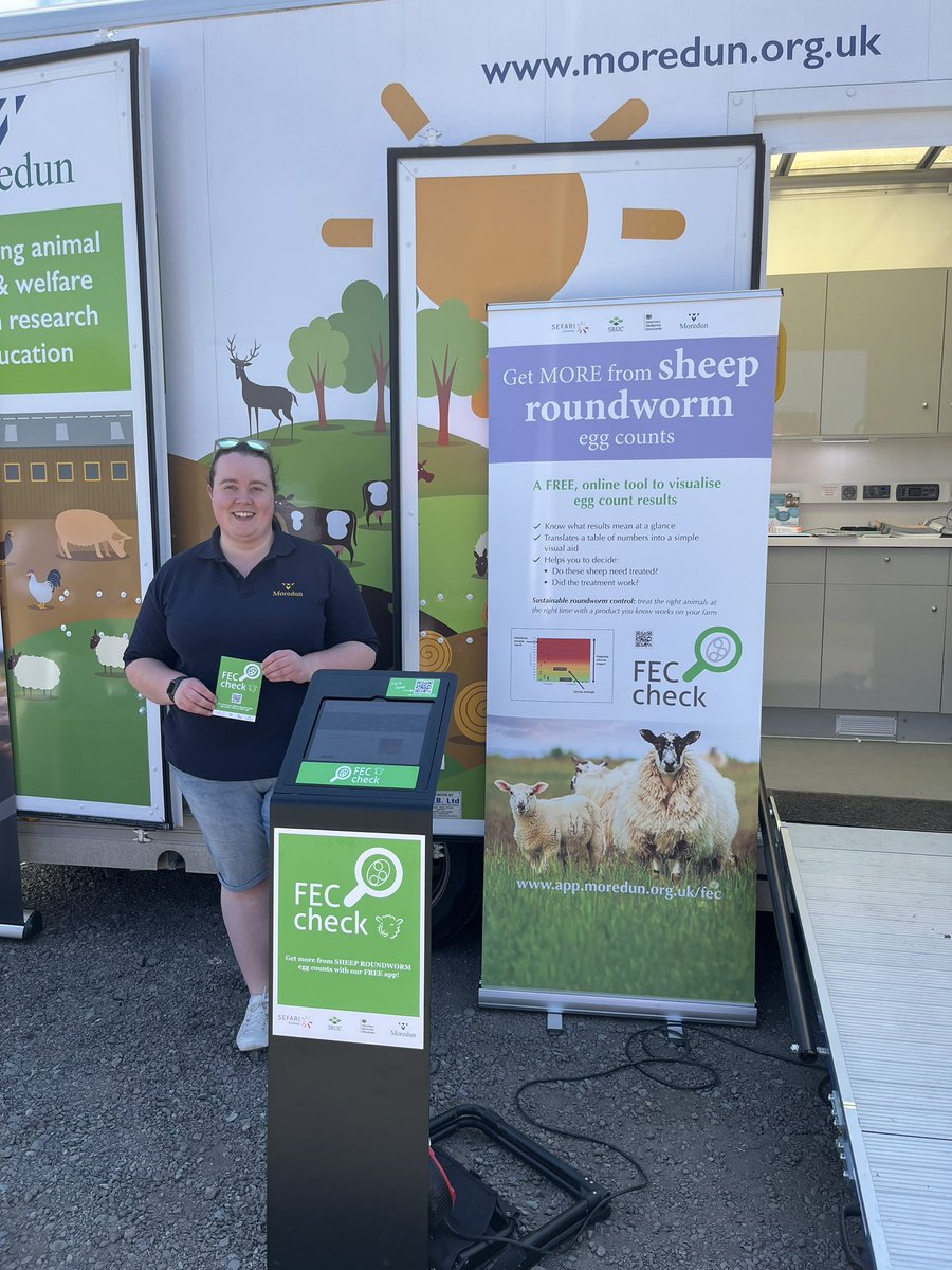 Lynsey_Melville's tweet image. @eilidhsartwork telling people about #FECcheck today. Thanks for having us @TarffValley Dumfries! 

Try out FEC check at app.moredun.org.uk/fec

@MoredunComms