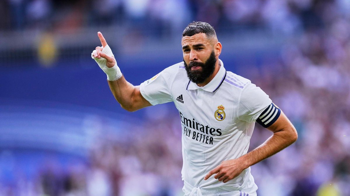 partidazocope's tweet photo. 💥 Informa @Marca 

✅ @Benzema finalmente se queda

🫱🏼‍🫲🏻 Cumplirá el año que le queda de contrato con el @RealMadrid

👏🏻 Karim está muy agradecido a Arabia por el interés, pero el jugador quiere dejar el Madrid por la puerta grande

📻 #PartidazoCOPE https://t.co/MU4GiTqr3b