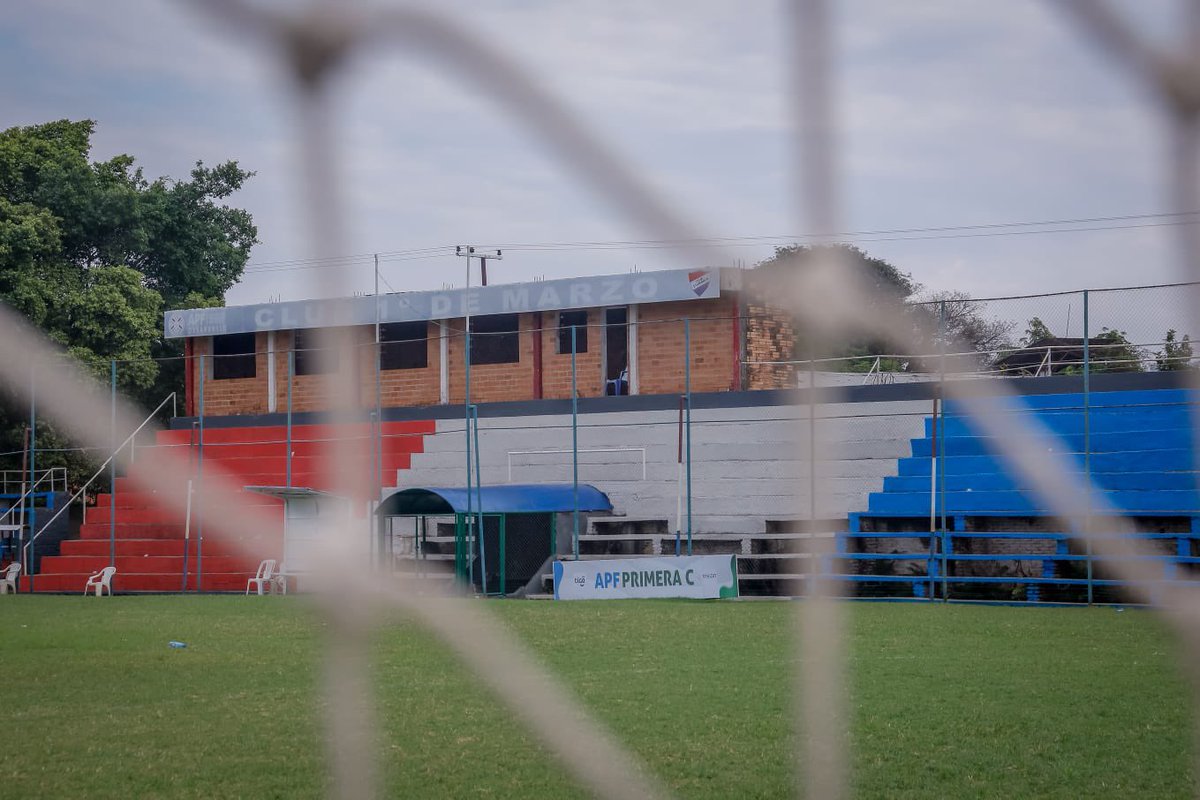 APFOficial's tweet photo. ✅ Levantando Clubes 3.0
▶️ Se llevan a cabo los trabajos de remodelación y renovación en el Club 1° de Marzo de Fernando de la Mora 🏟
Conocé todas las obras que se están realizando en esta institución: https://t.co/olqUxnqa7j
#APFConstruye 🏗 https://t.co/tC4WODRf4K