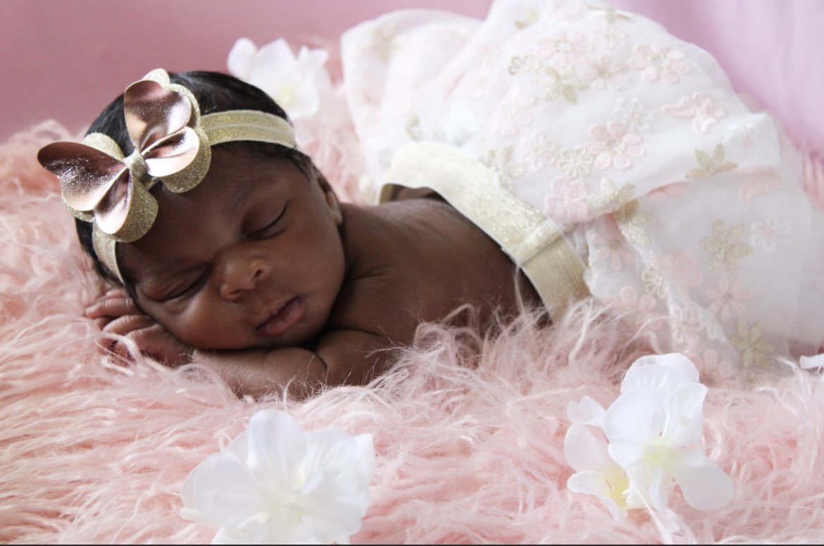 simone_jaee's tweet image. My doodle bug made ONE MONTH today! I’m over joyed to be part of this angels life. I love her as if she is my own child. 

Happy One Month, on earth, Yamari Maddox! Cheers to a life of unconditional acceptance. TT loves you beyond any words I can express. 🎂🎁🥰❤️ #FirstNiece